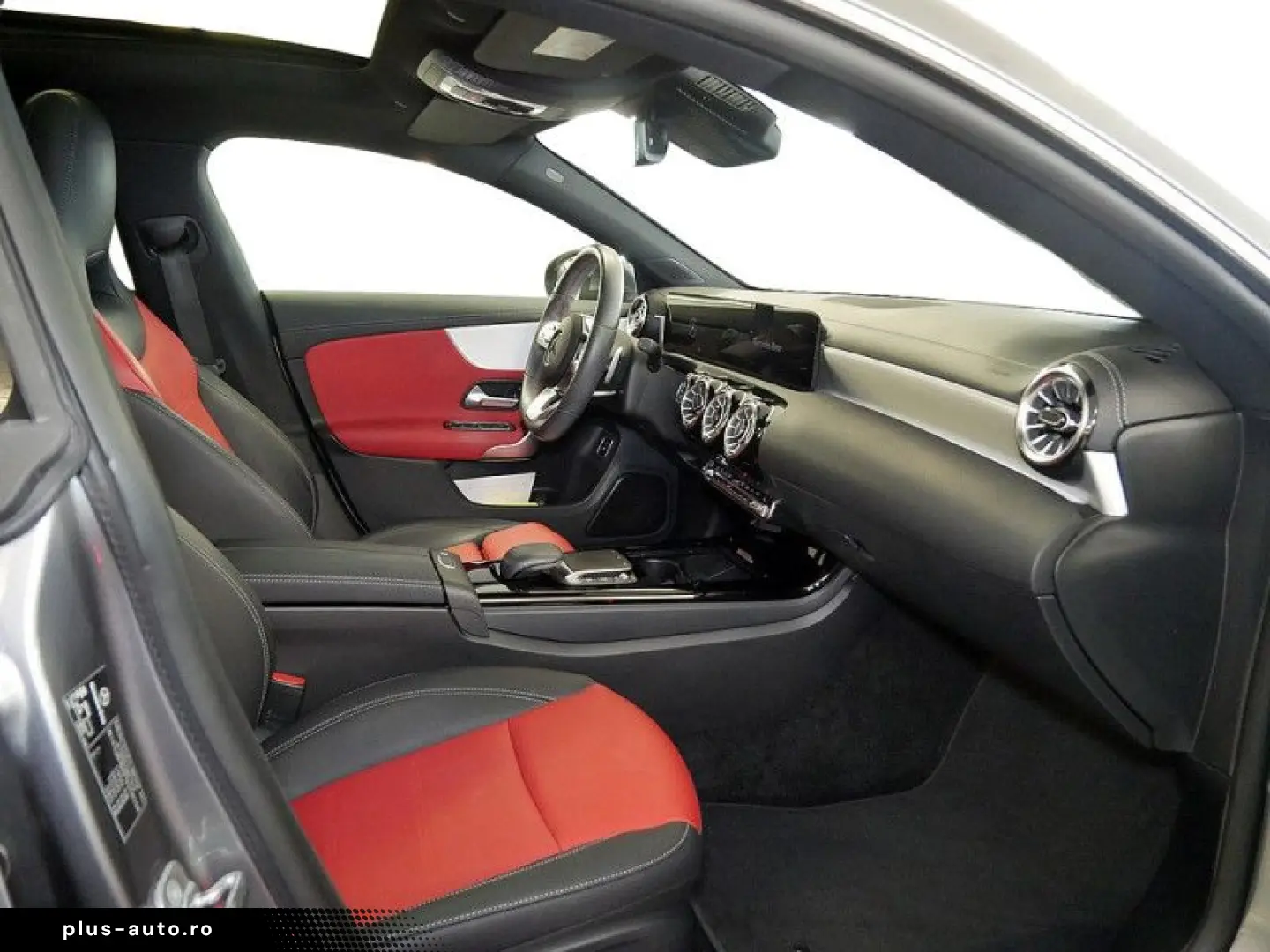MERCEDES-BENZ CLA 200 Coupé    AMG DISTR KAMERA PANO