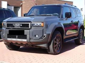 Toyota Land Cruiser 2.8 D-4D 8AT Invincible 360