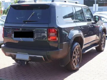 Toyota Land Cruiser 2.8 D-4D 8AT Invincible 360