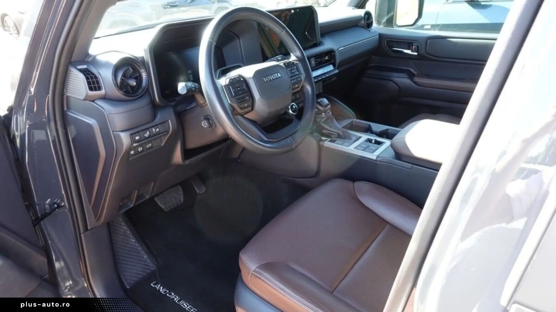 Toyota Land Cruiser 2.8 D-4D 8AT Invincible 360