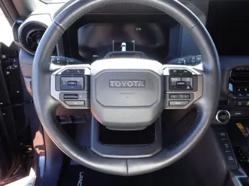 Toyota Land Cruiser 2.8 D-4D 8AT Invincible 360