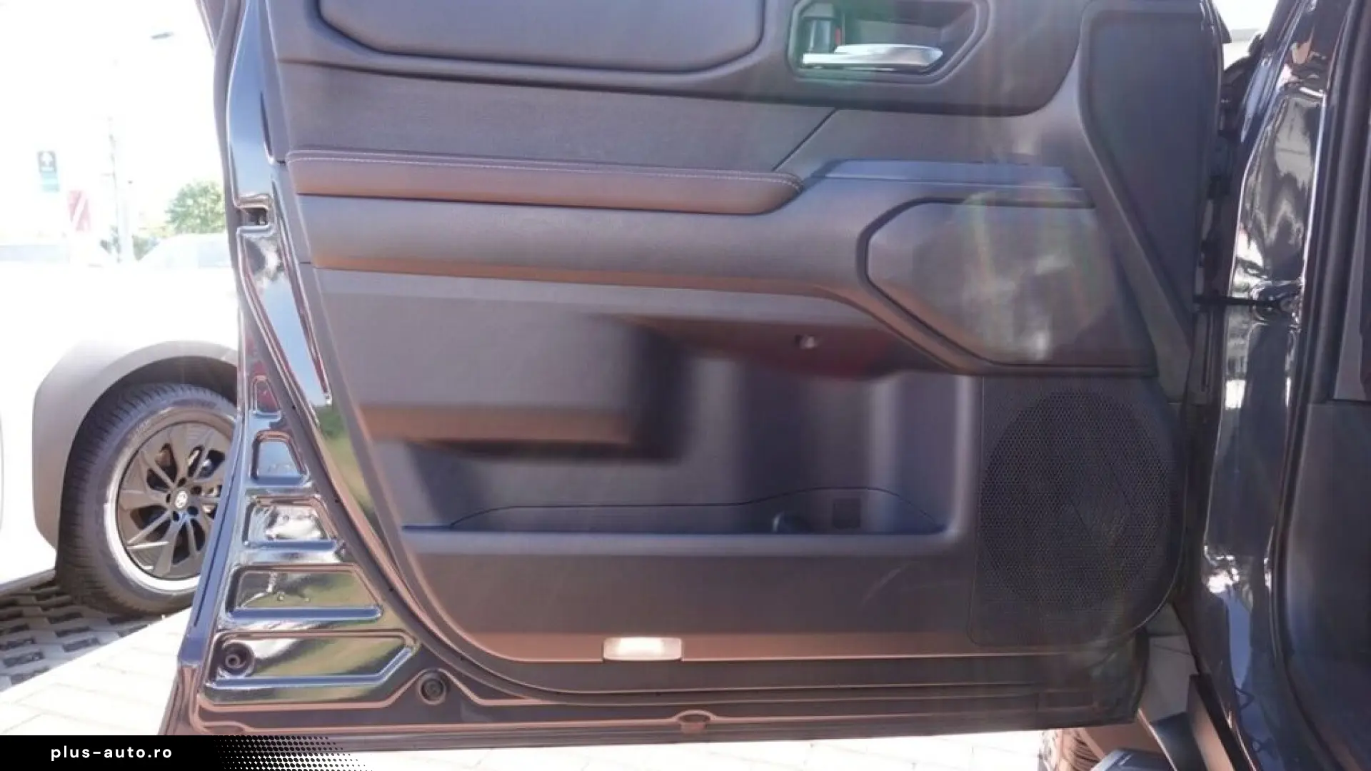 Toyota Land Cruiser 2.8 D-4D 8AT Invincible 360