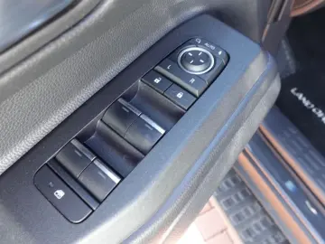 Toyota Land Cruiser 2.8 D-4D 8AT Invincible 360
