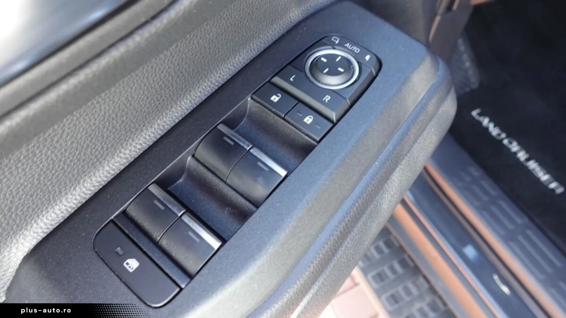 Toyota Land Cruiser 2.8 D-4D 8AT Invincible 360