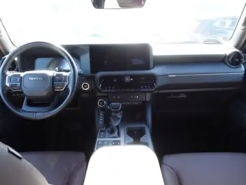 Toyota Land Cruiser 2.8 D-4D 8AT Invincible 360