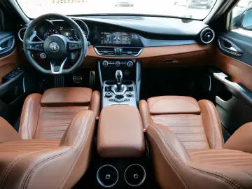 Alfa Romeo Giulia Veloce Q4.TOP