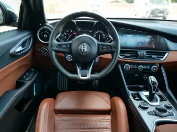 Alfa Romeo Giulia Veloce Q4.TOP