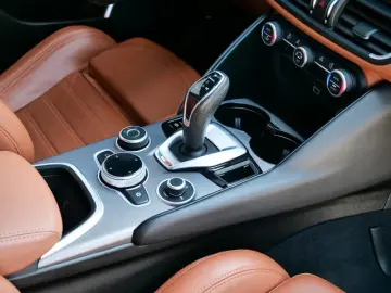 Alfa Romeo Giulia Veloce Q4.TOP