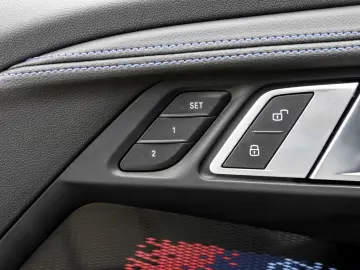BMW M2 Coupé M Sport HUD ACC RFK NAVI LED PDC V H