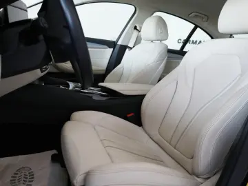 BMW 530e Leder Navi LED SpSi SH Kamera Parkassist.