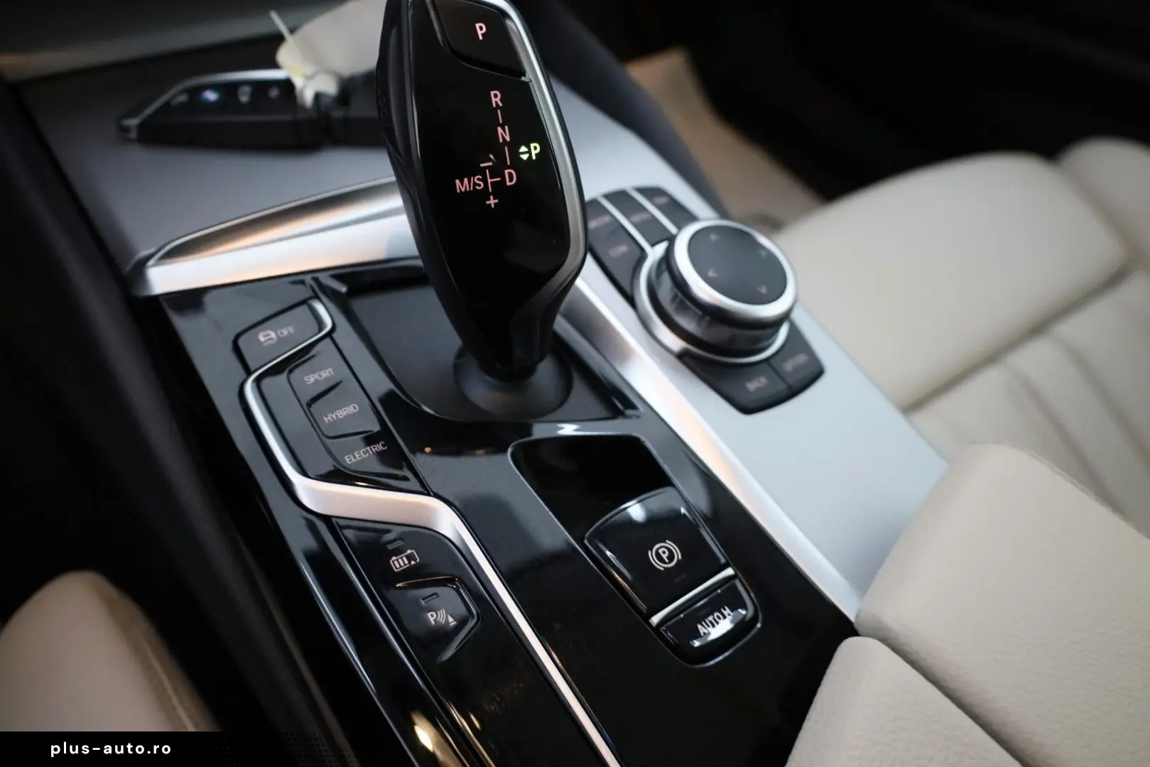 BMW 530e Leder Navi LED SpSi SH Kamera Parkassist.