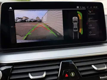 BMW 530e Leder Navi LED SpSi SH Kamera Parkassist.