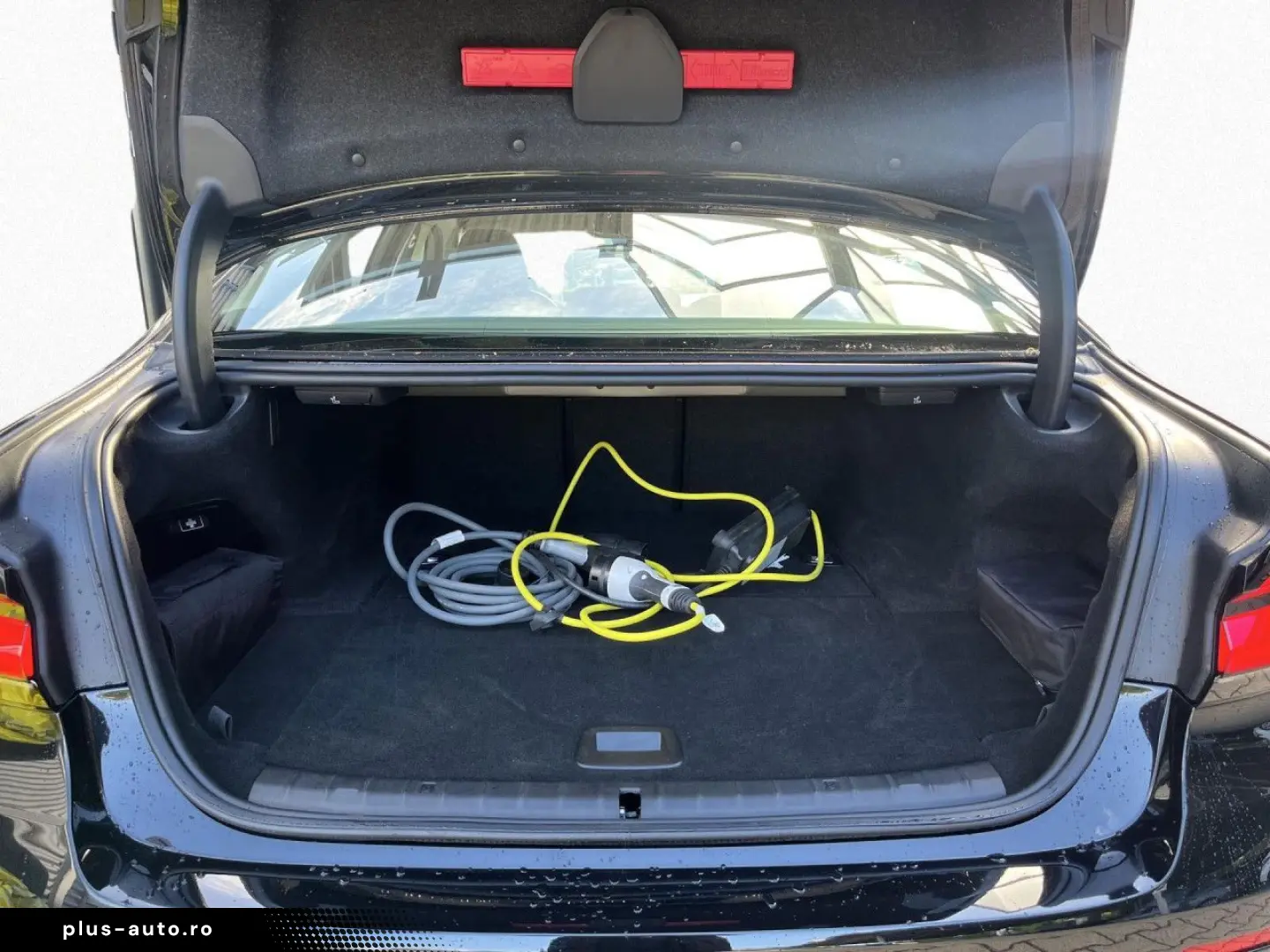BMW 530e Lim Aut AHK Ad.LED HUD GSD LiCoPro DA KAM