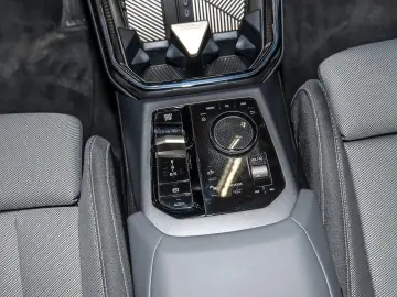 BMW X3 20d xDrive RFK NAVI LED PDC V H DAB Parkass.