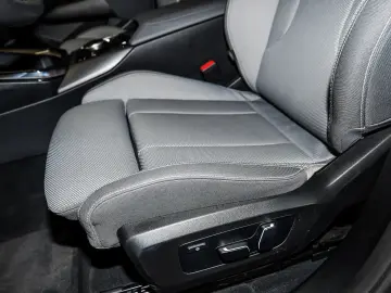 BMW X3 20d xDrive RFK NAVI LED PDC V H DAB Parkass.