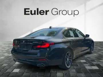 BMW 530 e Limo M-Sport HUD Laser Leder KomfortZugang