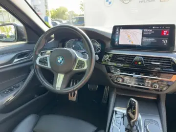BMW 530 e Limo M-Sport HUD Laser Leder KomfortZugang