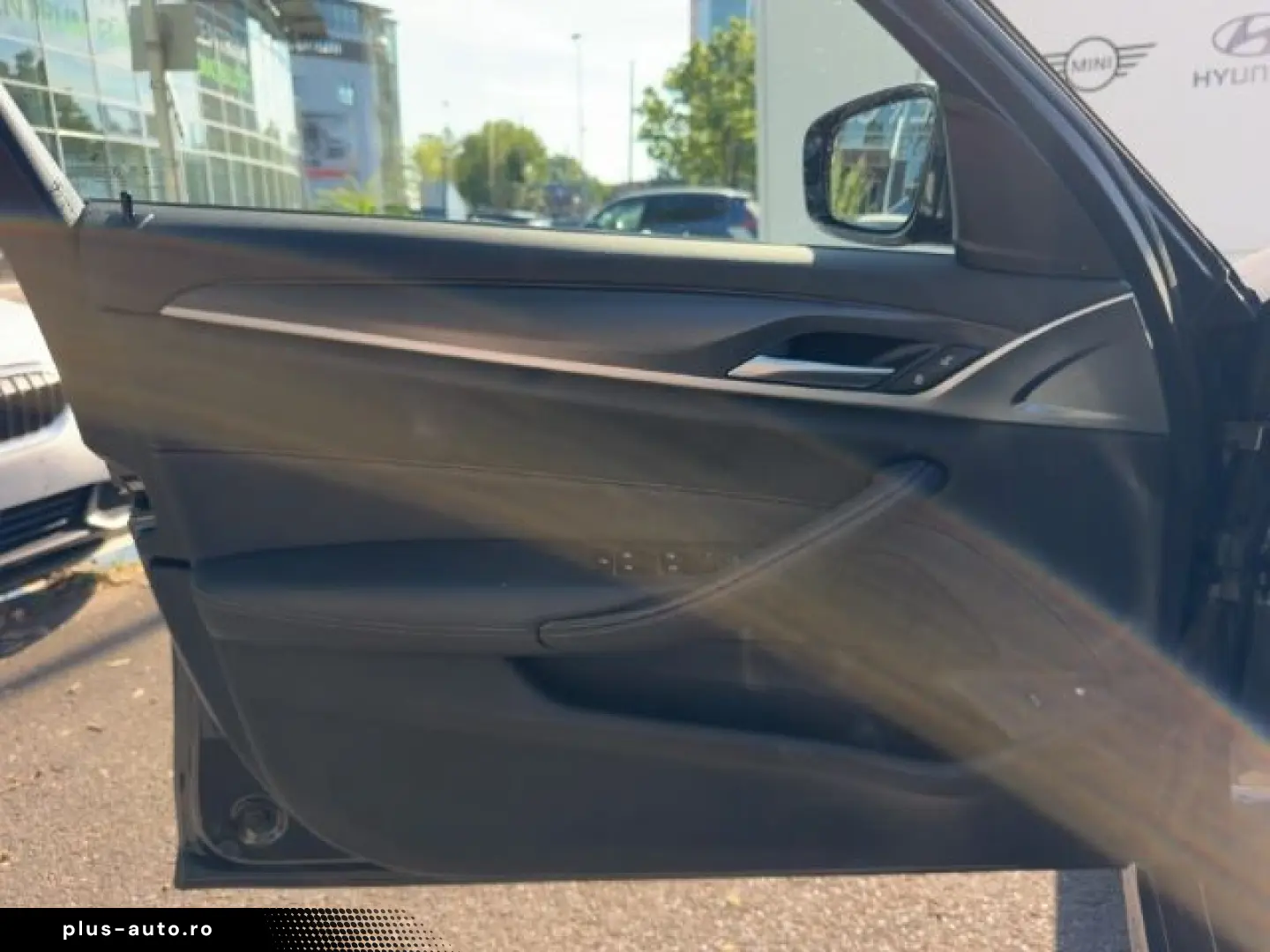 BMW 530 e Limo M-Sport HUD Laser Leder KomfortZugang