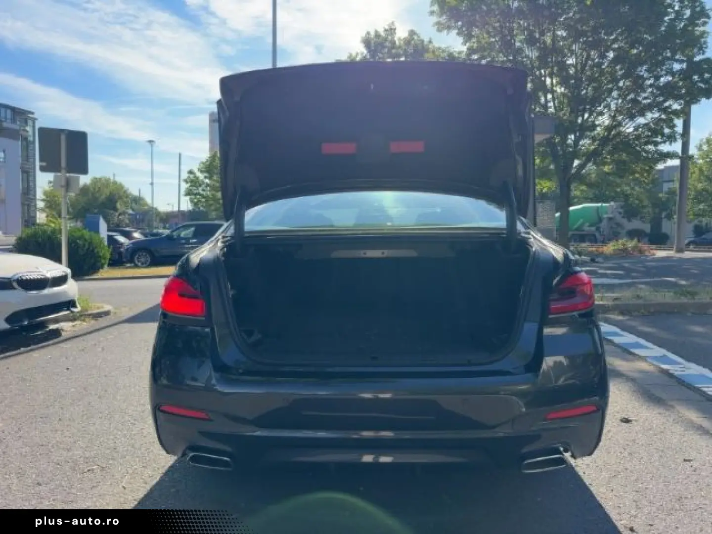 BMW 530 e Limo M-Sport HUD Laser Leder KomfortZugang