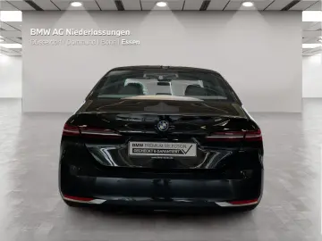 BMW 530e Limousine LiveCockpitProf Kamera LED Alarm