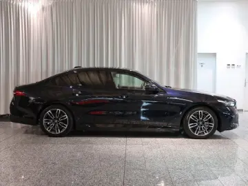 BMW 530e Lim. M Sport Adp.LED HarmKar DrivAssProf. 3