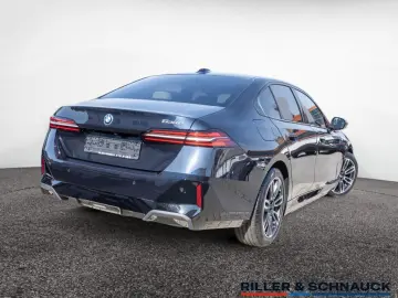 BMW 530e M-Sport NAVI AHK ACC HUD SITZBELÜFTUNG 360