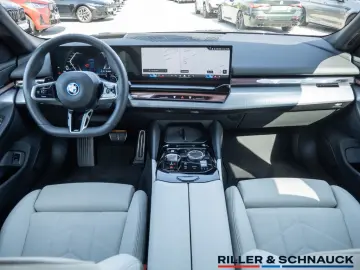 BMW 530e M-Sport NAVI AHK ACC HUD SITZBELÜFTUNG 360