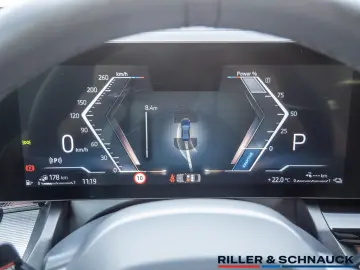 BMW 530e M-Sport NAVI AHK ACC HUD SITZBELÜFTUNG 360