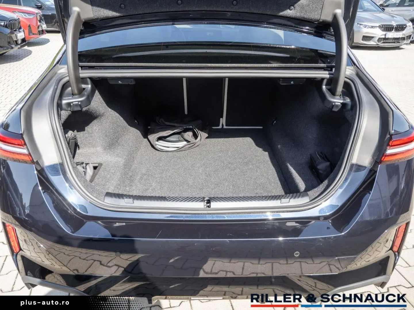 BMW 530e M-Sport NAVI AHK ACC HUD SITZBELÜFTUNG 360