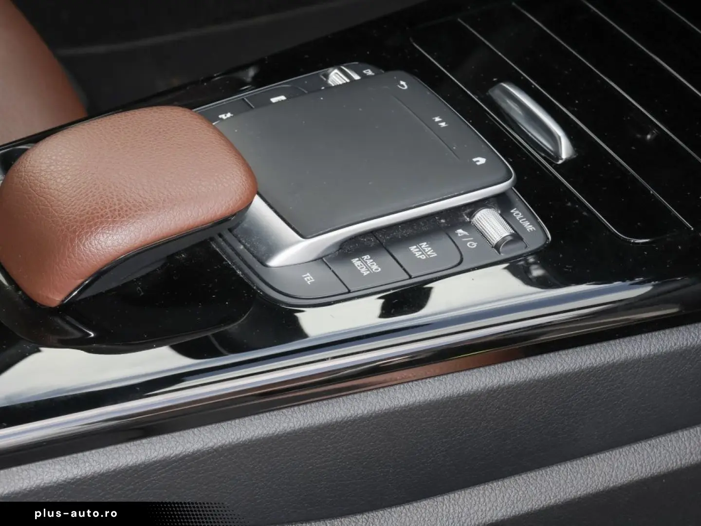 MERCEDES-BENZ CLA 250e AMG-Sport Pano Ambi Memo Cam LED