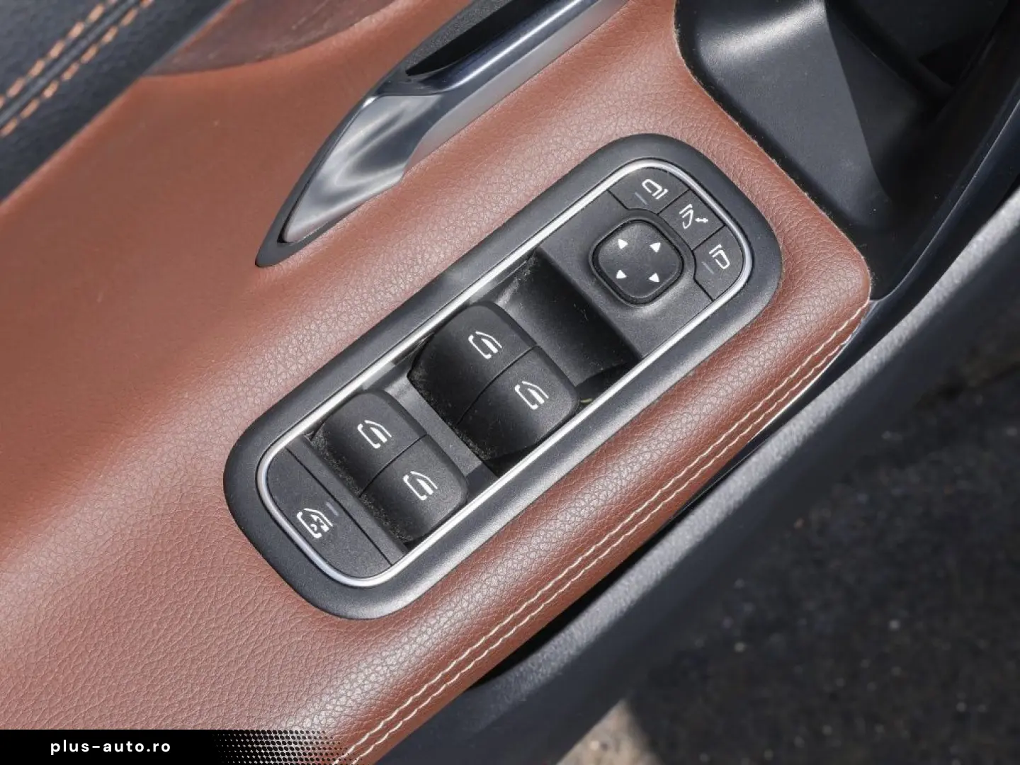 MERCEDES-BENZ CLA 250e AMG-Sport Pano Ambi Memo Cam LED