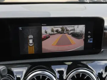 MERCEDES-BENZ CLA 250e AMG-Sport Pano Ambi Memo Cam LED