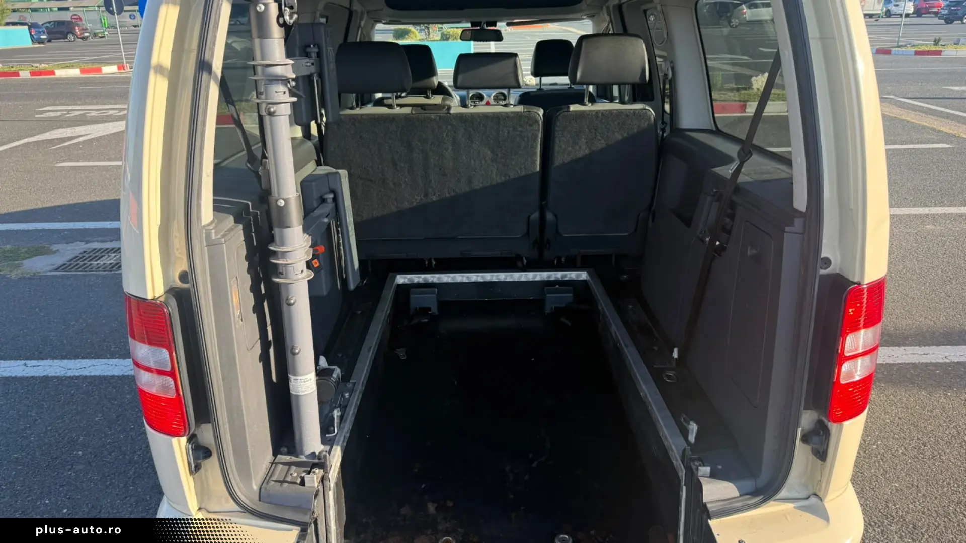 Caddy 2.0 TDI   Automat   Piele   Rampa dizabilitati