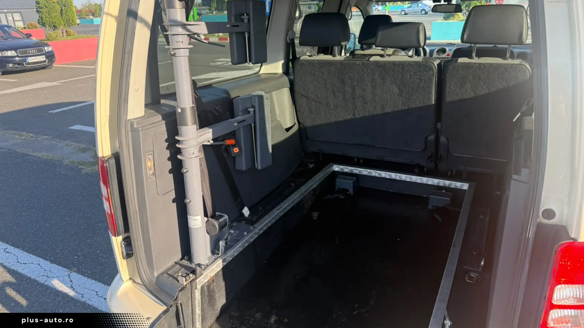 Caddy 2.0 TDI   Automat   Piele   Rampa dizabilitati