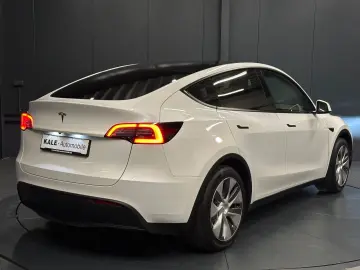 TESLA Model Y RWD  Wärmepumpe