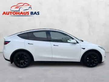 TESLA Model Y Long Range AWD  20