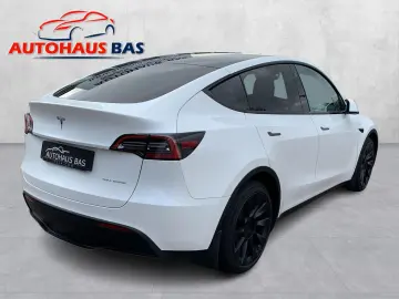 TESLA Model Y Long Range AWD  20