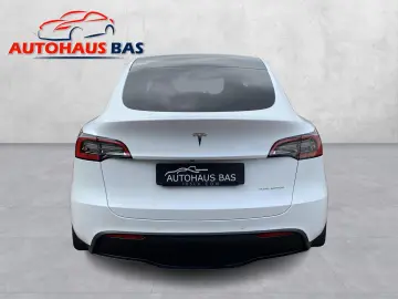 TESLA Model Y Long Range AWD  20