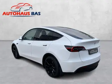 TESLA Model Y Long Range AWD  20
