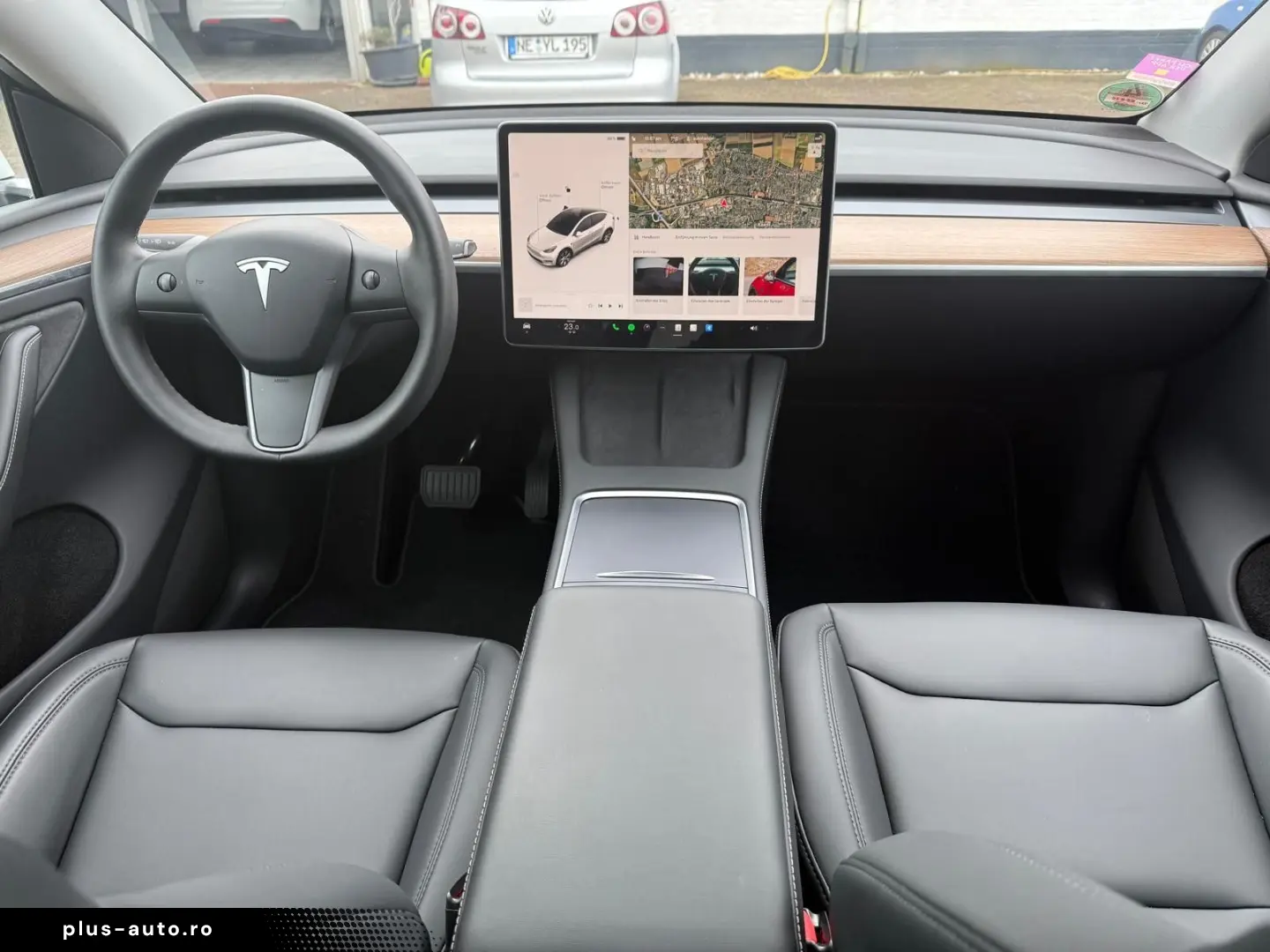 TESLA Model Y Long Range AWD  20