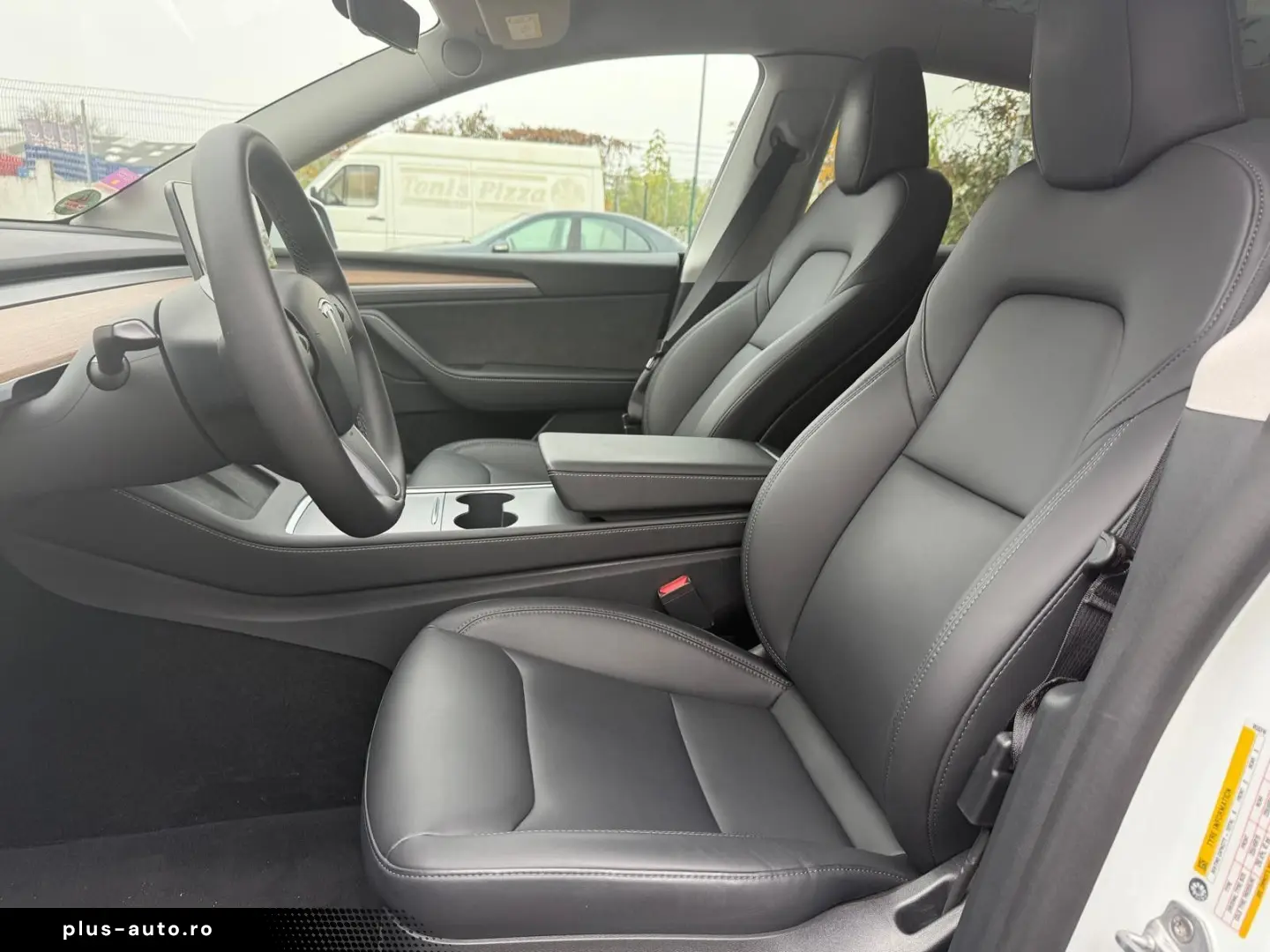 TESLA Model Y Long Range AWD  20