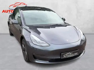 TESLA Model 3 Long Range