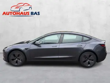TESLA Model 3 Long Range
