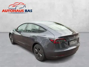 TESLA Model 3 Long Range