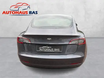 TESLA Model 3 Long Range