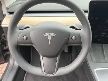 TESLA Model 3 Long Range