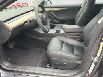 TESLA Model 3 Long Range
