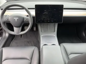 TESLA Model 3 Long Range