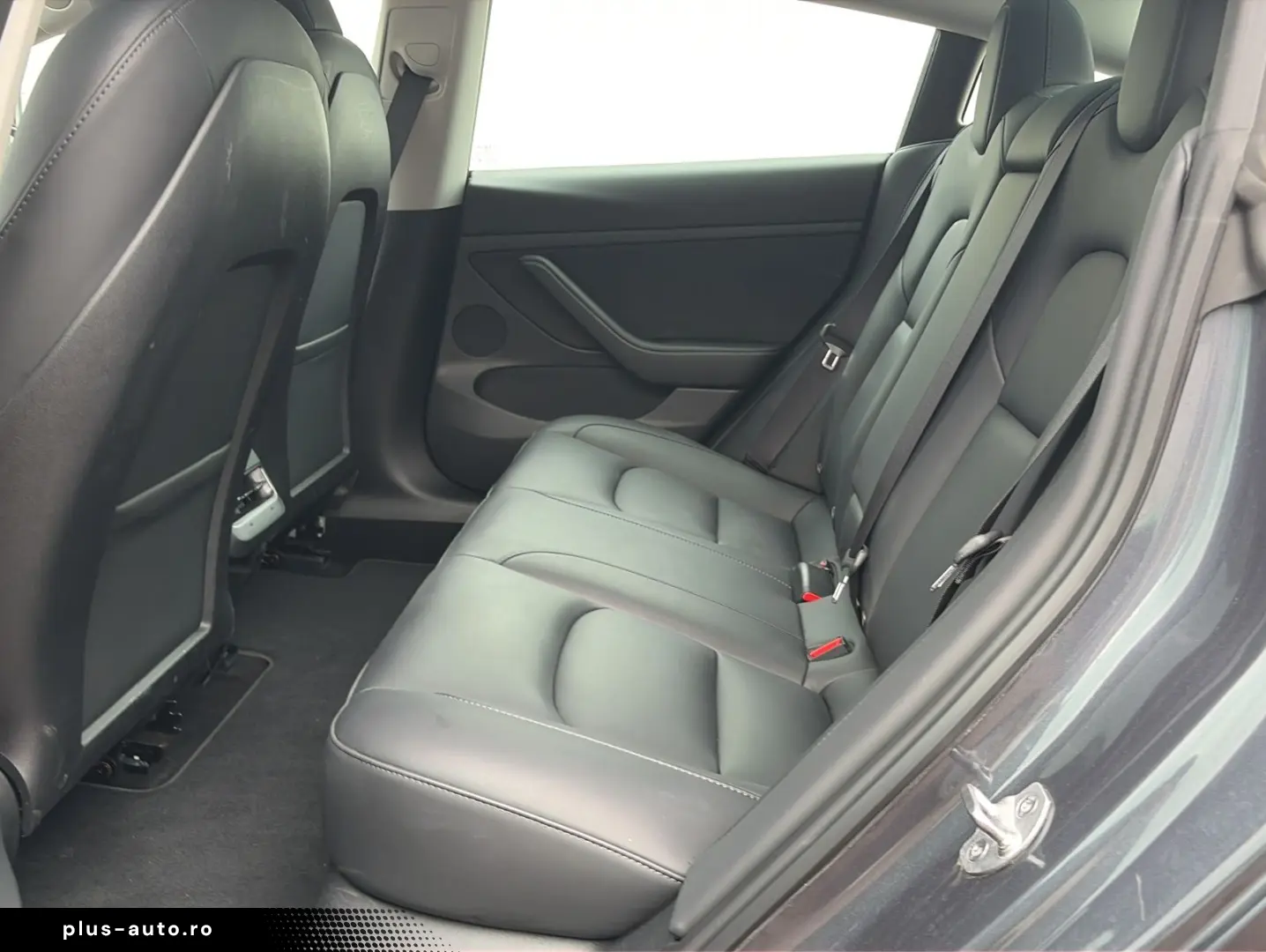 TESLA Model 3 Long Range