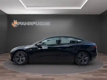 TESLA Model 3 SR  RWD   Wärmepumpe